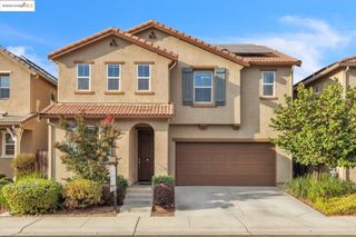 5313 Pebble Banks Way, Sacramento, CA 95835