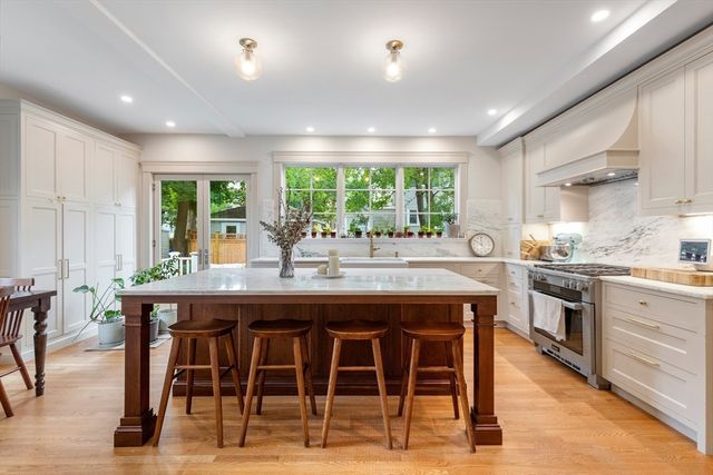12 Windermere Ave 1, Arlington, MA 02476