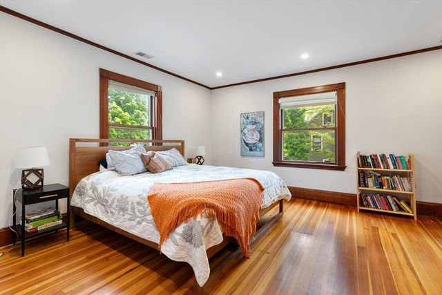 12 Windermere Ave 1, Arlington, MA 02476