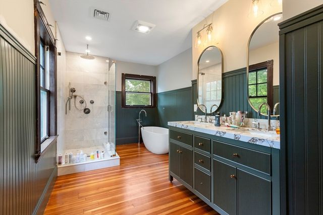 12 Windermere Ave 1, Arlington, MA 02476