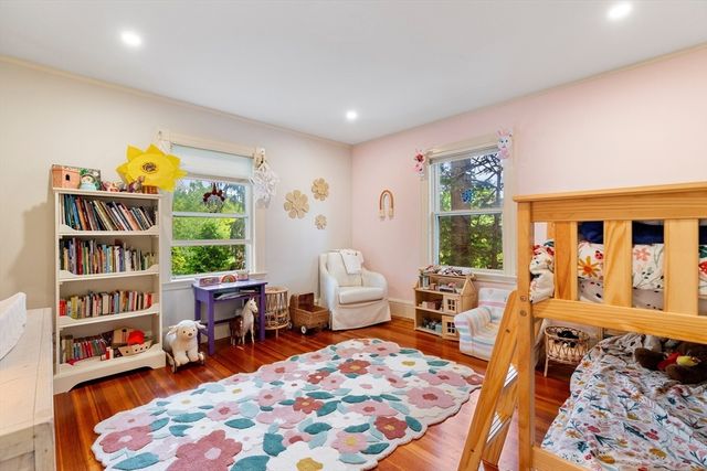 12 Windermere Ave 1, Arlington, MA 02476