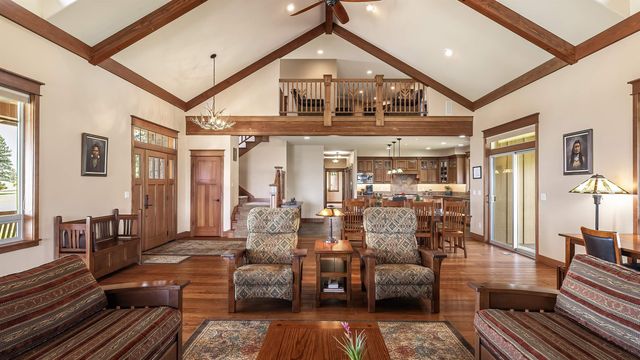 21617 E Harvard Vistas Ln, Newman Lake, WA 99025