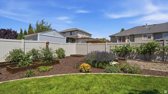 1912 N 2750 W, Clinton, UT 84015