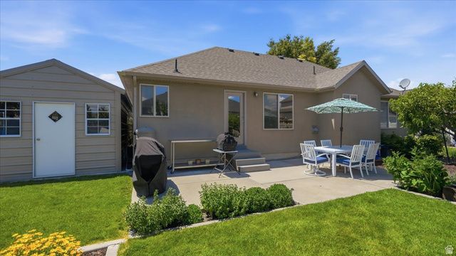 1912 N 2750 W, Clinton, UT 84015
