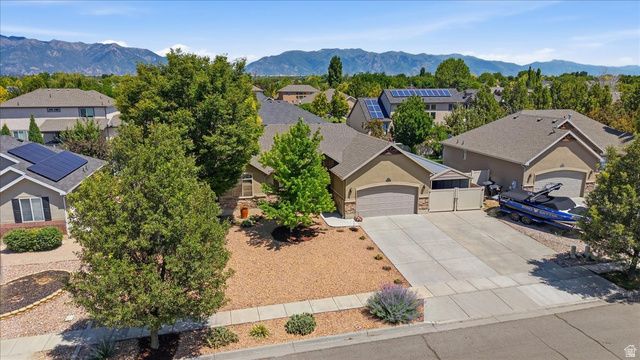 1912 N 2750 W, Clinton, UT 84015