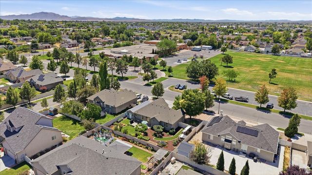 1912 N 2750 W, Clinton, UT 84015