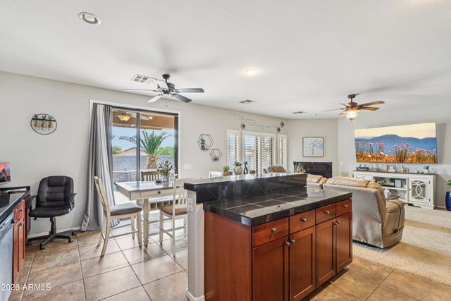 1847 N WESTFALL Lane, Casa Grande, AZ 85122