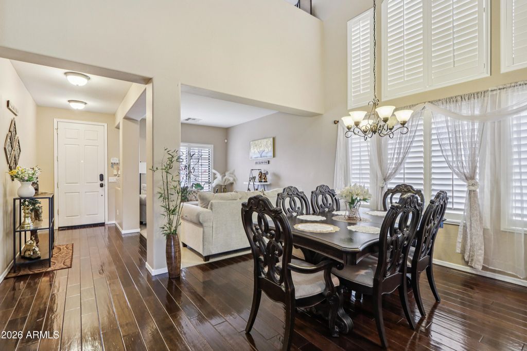 Image 12 of property listing at 1847 N WESTFALL Lane, Casa Grande, AZ 85122