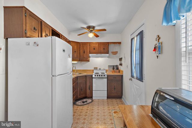 8 S ANCHORAGE AVE, South Bethany, DE 19930