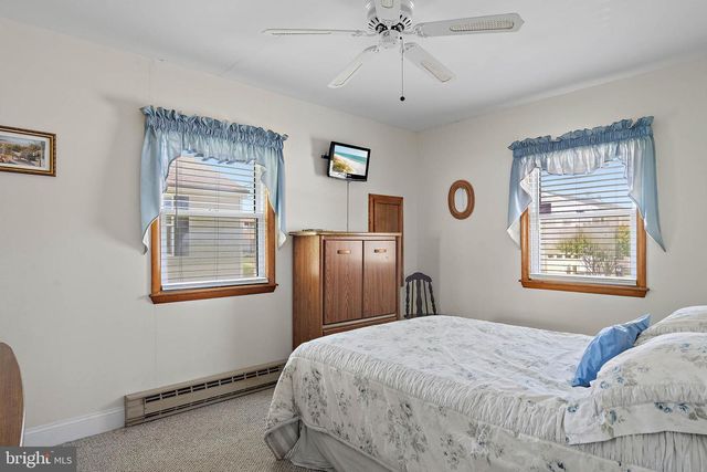 8 S ANCHORAGE AVE, South Bethany, DE 19930