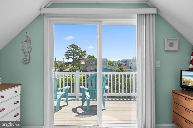 8 S ANCHORAGE AVE, South Bethany, DE 19930