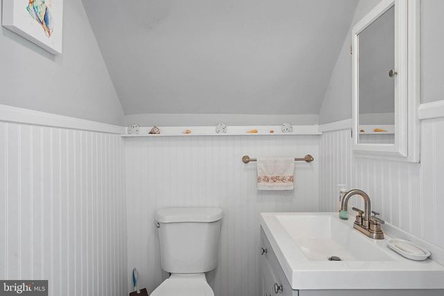 8 S ANCHORAGE AVE, South Bethany, DE 19930