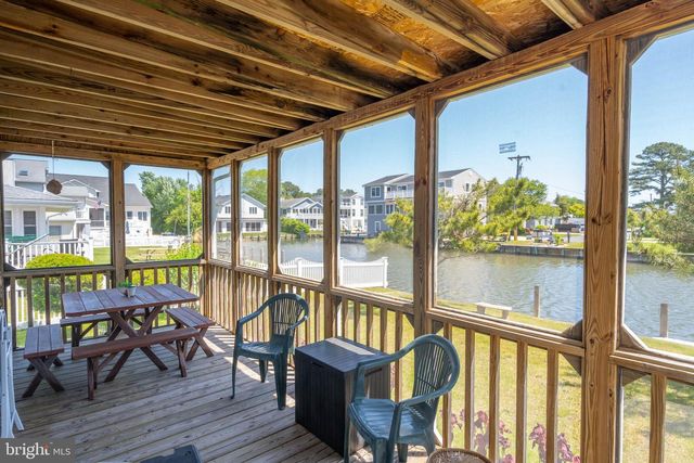 8 S ANCHORAGE AVE, South Bethany, DE 19930