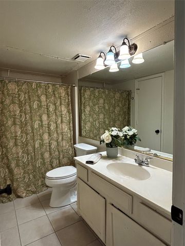 4632 Waterway Drive N, Fort Worth, TX 76137