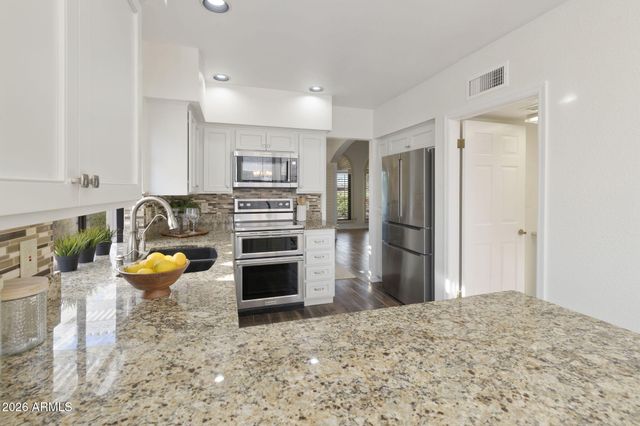 10609 E MICHIGAN Avenue, Sun Lakes, AZ 85248