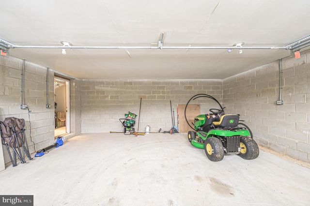 892 HOGBIN RD, Millville, NJ 08332