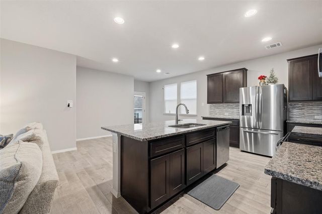 408 Black Opal DR, Jarrell, TX 76537