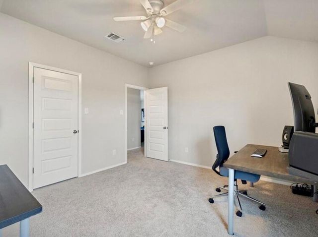 408 Black Opal DR, Jarrell, TX 76537