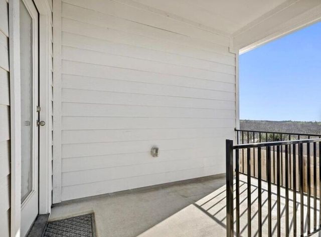 408 Black Opal DR, Jarrell, TX 76537