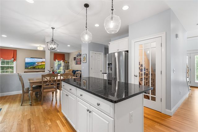 128 Windmill Drive, South Kingstown, RI 02879