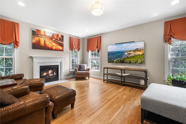 128 Windmill Drive, South Kingstown, RI 02879