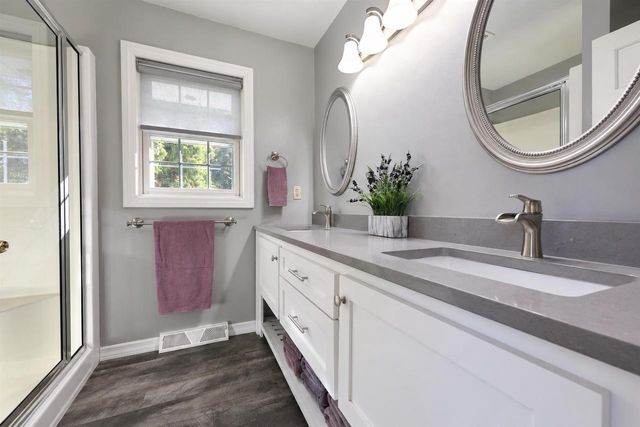 2141 DORSET DRIVE, Green Bay, WI 54311