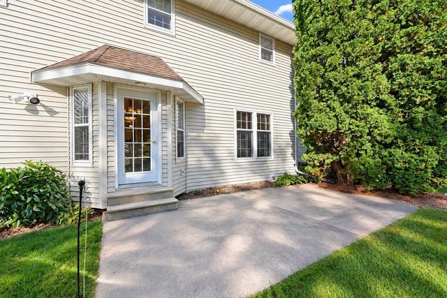 2141 DORSET DRIVE, Green Bay, WI 54311