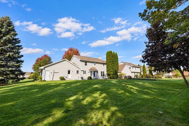 2141 DORSET DRIVE, Green Bay, WI 54311