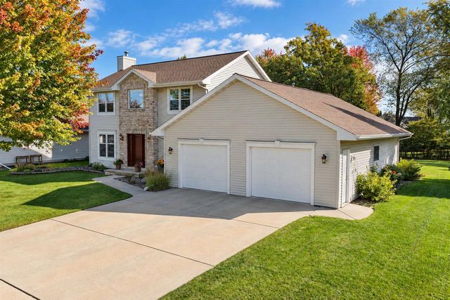 2141 DORSET DRIVE, Green Bay, WI 54311