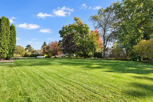 2141 DORSET DRIVE, Green Bay, WI 54311