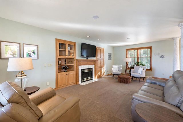 2141 DORSET DRIVE, Green Bay, WI 54311