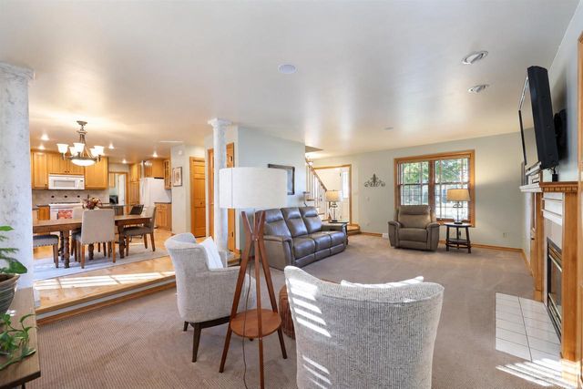 2141 DORSET DRIVE, Green Bay, WI 54311
