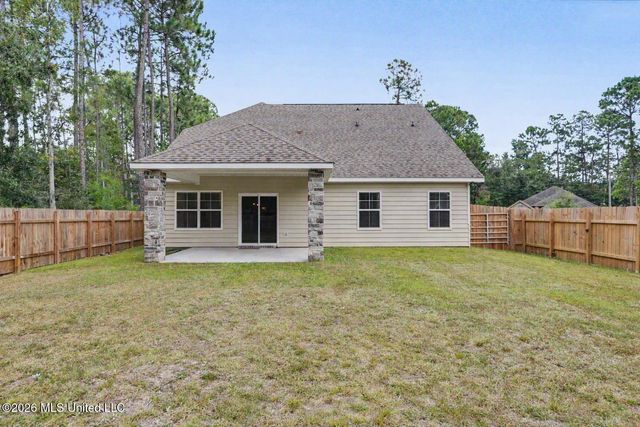 846 Amoka Place, Diamondhead, MS 39525
