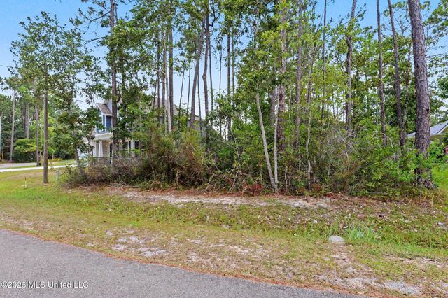 846 Amoka Place, Diamondhead, MS 39525