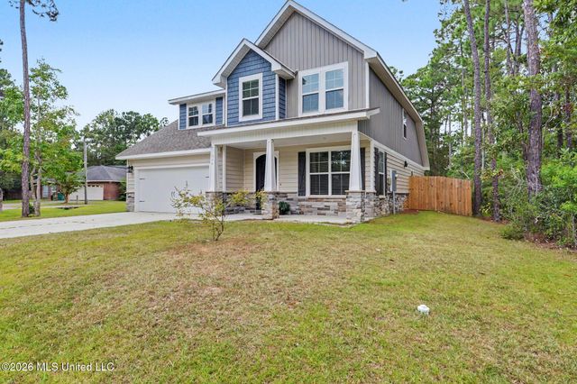 846 Amoka Place, Diamondhead, MS 39525