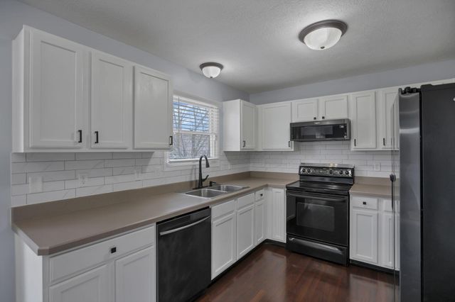 480 Wheatfield Drive, Delaware, OH 43015