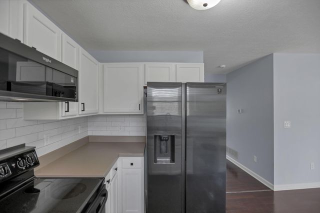 480 Wheatfield Drive, Delaware, OH 43015