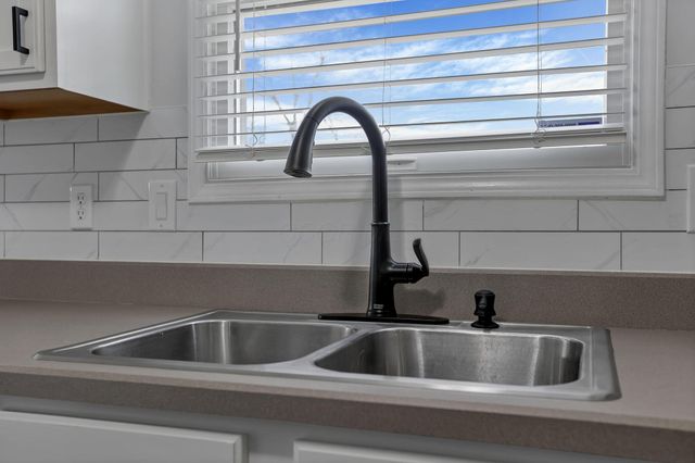 480 Wheatfield Drive, Delaware, OH 43015