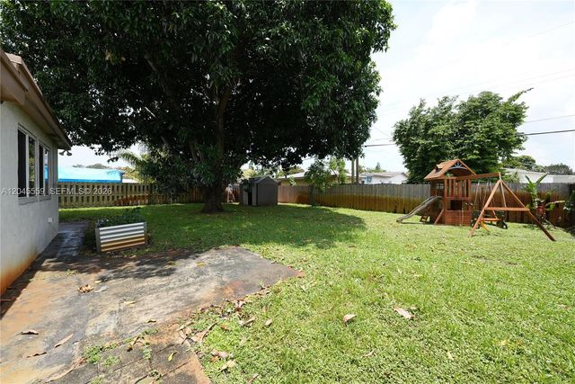 7304 Mckinley Street, Hollywood, FL 33024