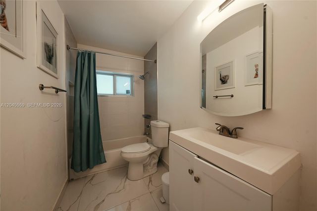 7304 Mckinley Street, Hollywood, FL 33024