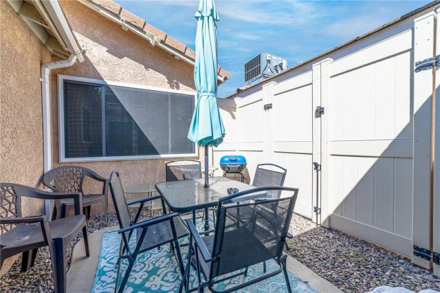 2810 W Devonshire, Hemet, CA 92545