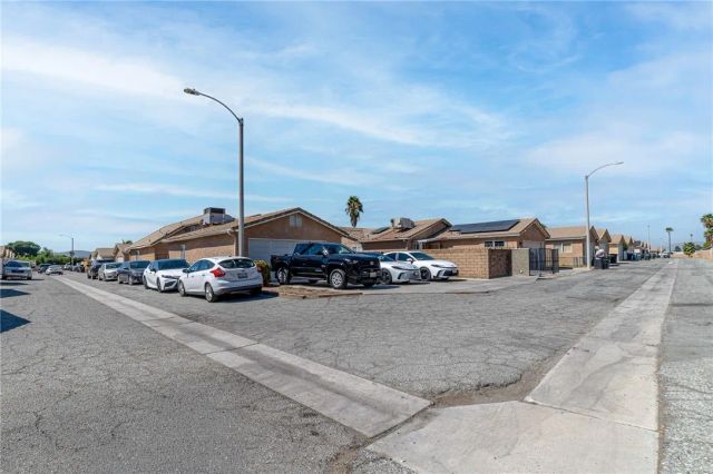 2810 W Devonshire, Hemet, CA 92545