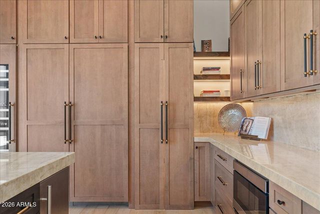 10655 E DESERT COVE Avenue, Scottsdale, AZ 85259