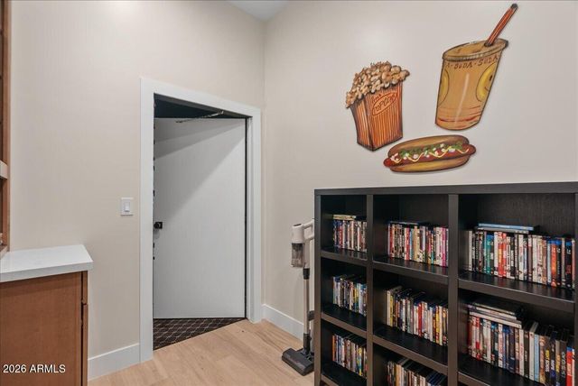10655 E DESERT COVE Avenue, Scottsdale, AZ 85259