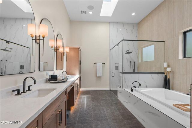 10655 E DESERT COVE Avenue, Scottsdale, AZ 85259