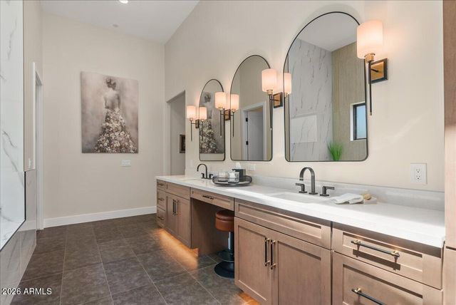 10655 E DESERT COVE Avenue, Scottsdale, AZ 85259
