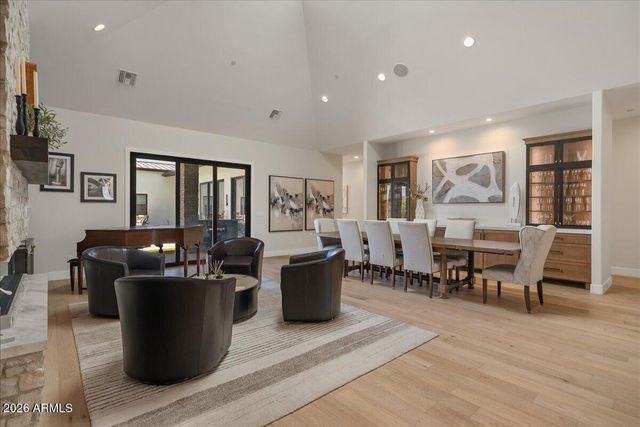 10655 E DESERT COVE Avenue, Scottsdale, AZ 85259