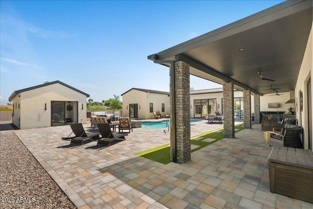10655 E DESERT COVE Avenue, Scottsdale, AZ 85259