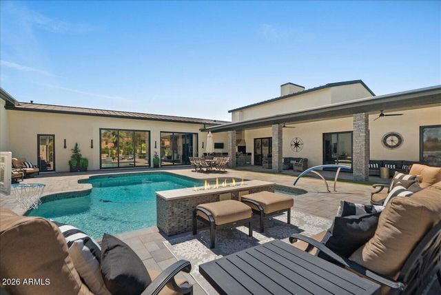 10655 E DESERT COVE Avenue, Scottsdale, AZ 85259