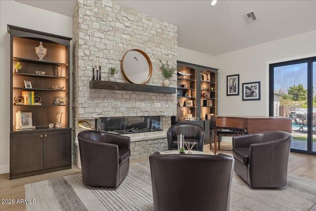 10655 E DESERT COVE Avenue, Scottsdale, AZ 85259